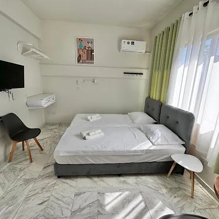 아파트 Smart Comfort Roomn3 With Private Bathroom In Location 250m
