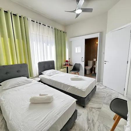 Smart Comfort Roomn3 With Private Bathroom In Location 250m 레메소스